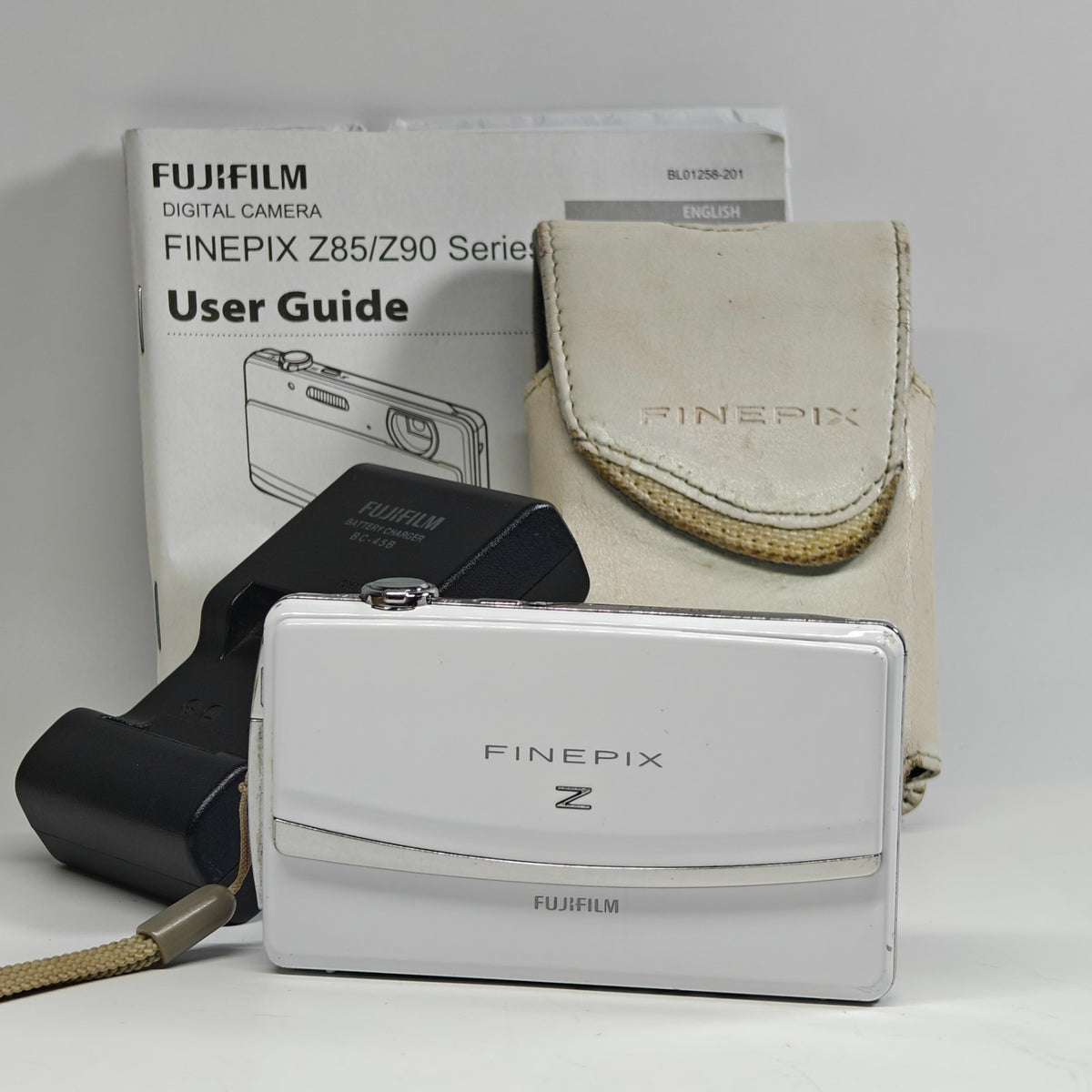 Fujifilm FinePix Z90 14.2MP Digital Camera White Touchscreen + Charger Bundle - Native Sole Cameras