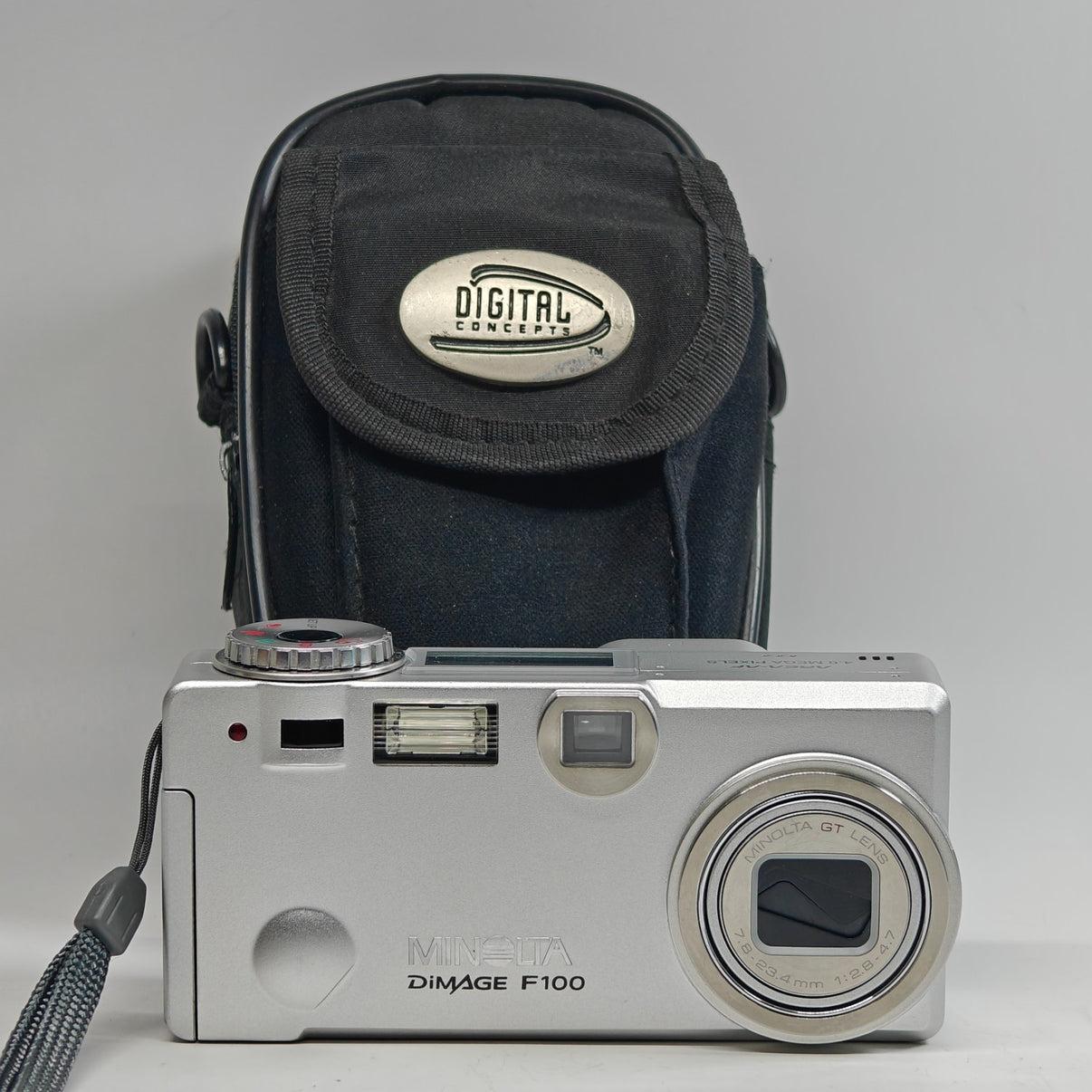 Minolta DiMAGE F100 4MP Compact Digital Camera Retro 2002 AA Digicam + Case - Native Sole Cameras