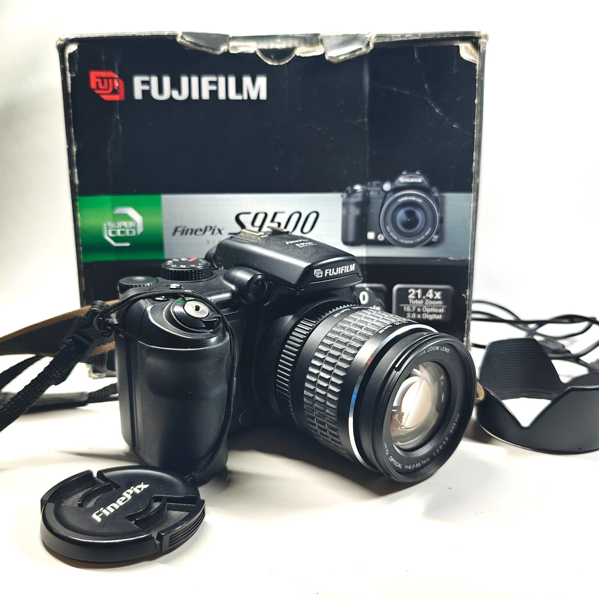 Fujifilm FinePix S9500 9MP Digital Camera SLR Style 28-300mm Lens Boxed - Native Sole Cameras