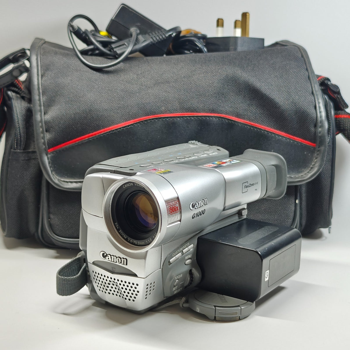 Canon G1000 Camcorder 500x Zoom 8mm Tape Analog Video Camera, Charger, Bag - Native Sole Cameras