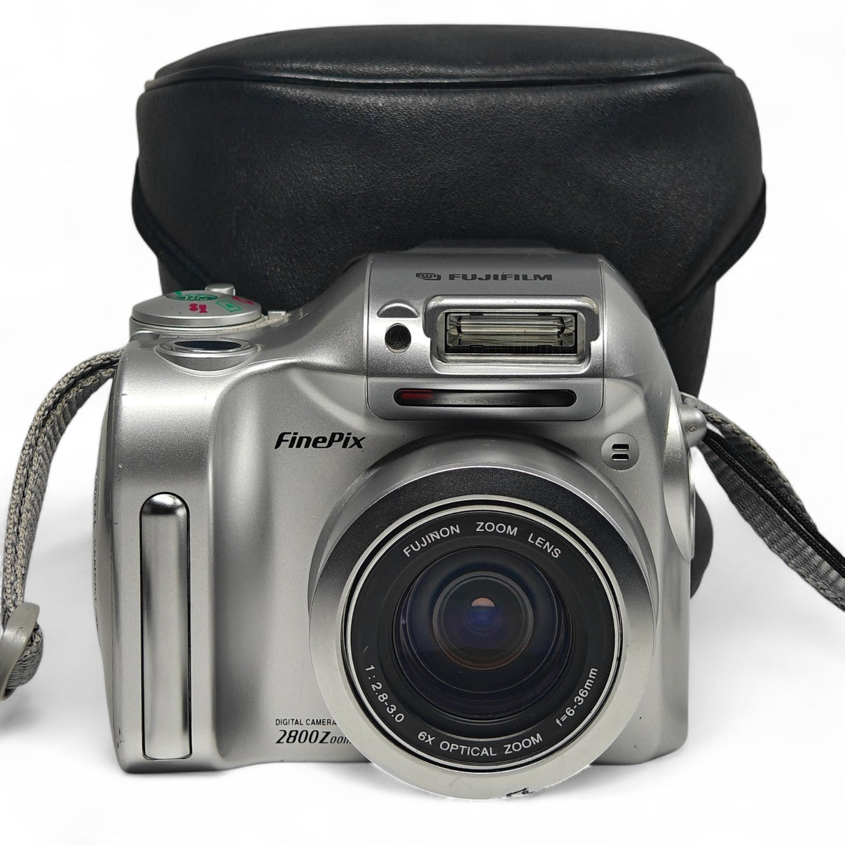 Fujifilm FinePix 2800 Zoom Digital Camera 2.0MP 6x Zoom Retro Y2K + Case - Native Sole Cameras