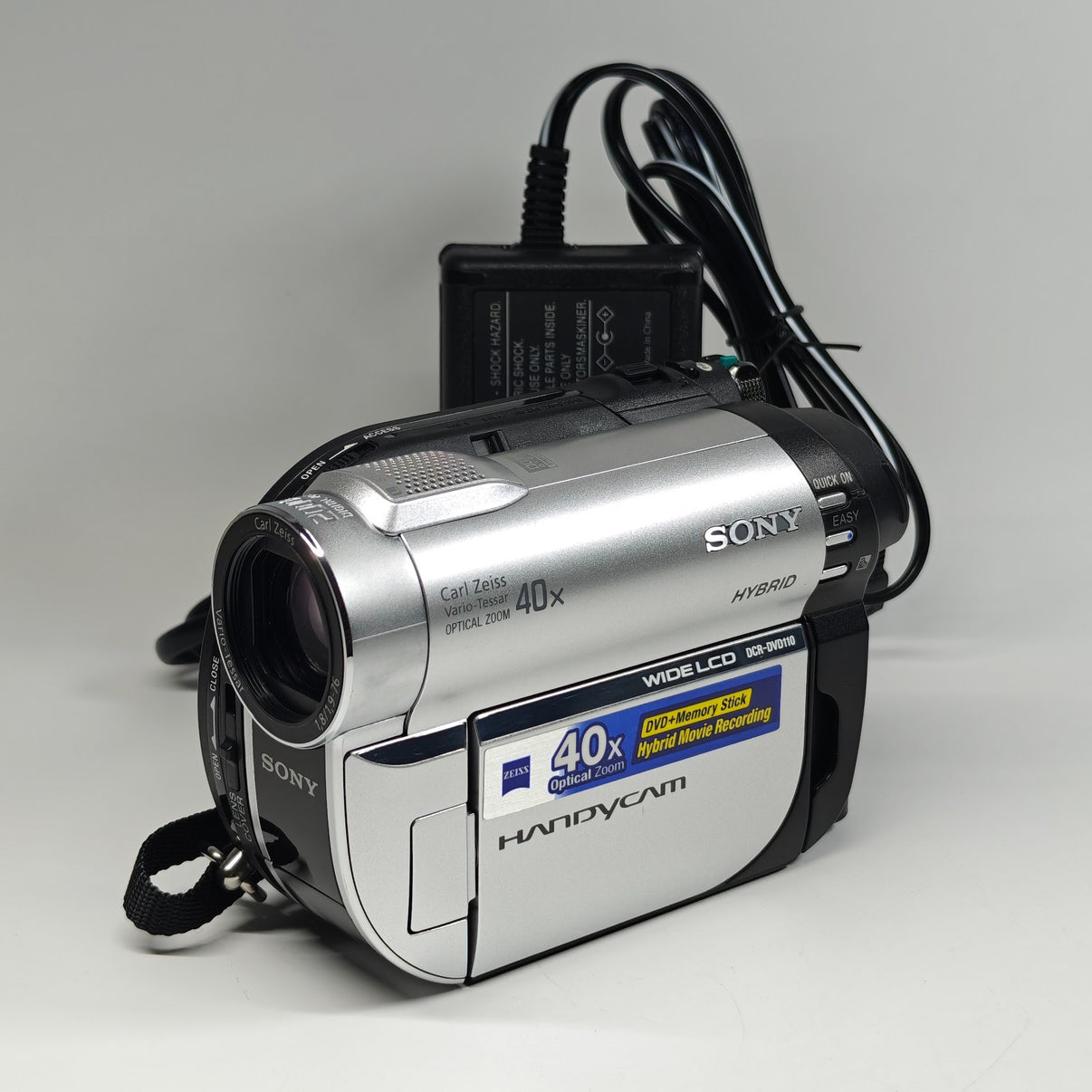 Sony Handycam DCR-DVD110E Camcorder Silver DVD RW NightShot 40x Zoom + Charger - Native Sole Cameras