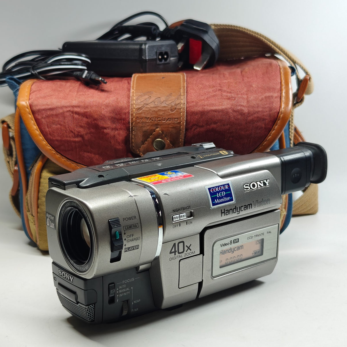 Sony Handycam CCD-TRV37E Camcorder Video8 XR Tape 40x Zoom NightShot Bundle - Native Sole Cameras