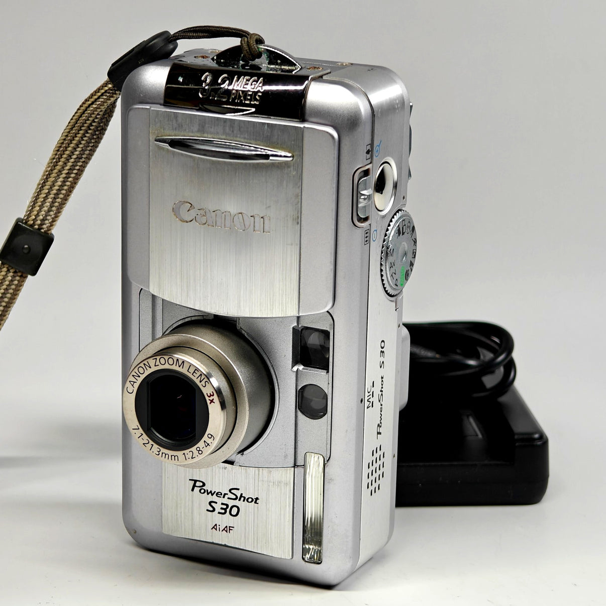 Canon PowerShot S30 Digital Camera Silver 3.2MP 3x Zoom Retro Digicam + Charger - Native Sole Cameras