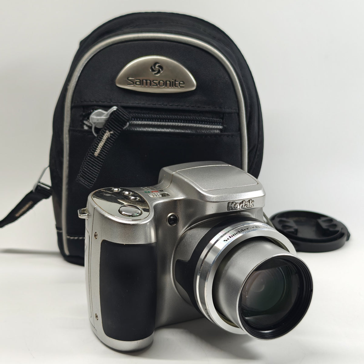Kodak EasyShare Z710 Digital Camera Silver 7.1MP 10x Zoom Compact Digicam + Case - Native Sole Cameras
