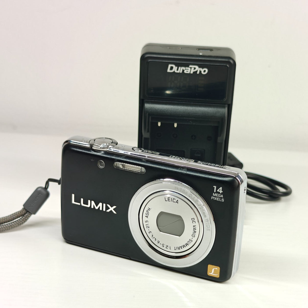 Panasonic LUMIX DMC-FS41 14MP Digital Camera Black 5x Leica Zoom with Charger - Native Sole Cameras