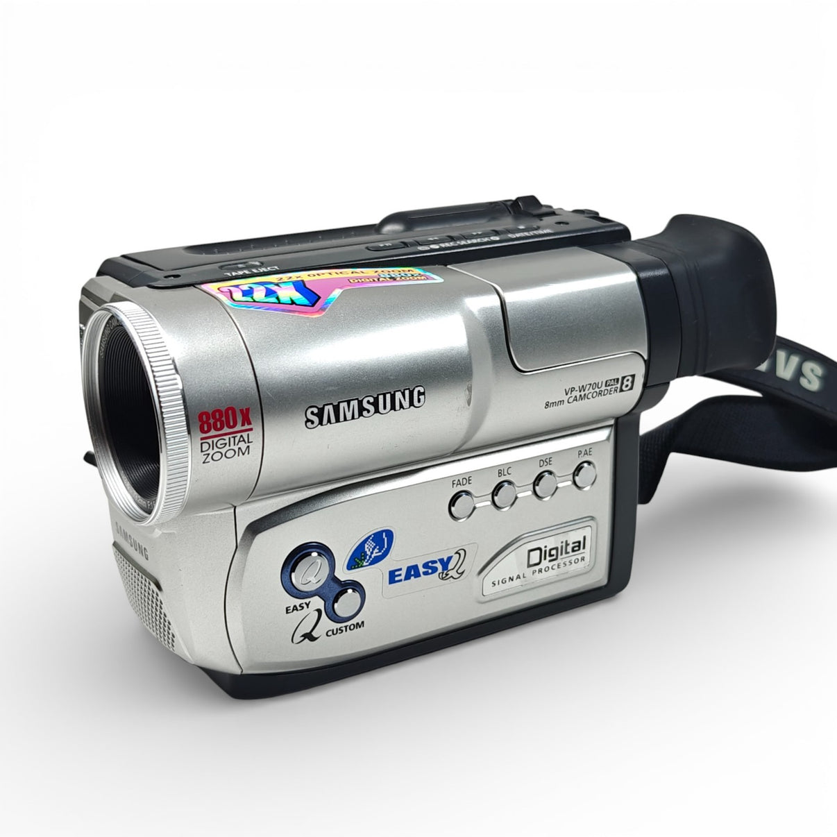 Samsung VP-W70U Camcorder 8mm Tape Analogue 880x Zoom PAL Video Camera + Charger - Native Sole Cameras