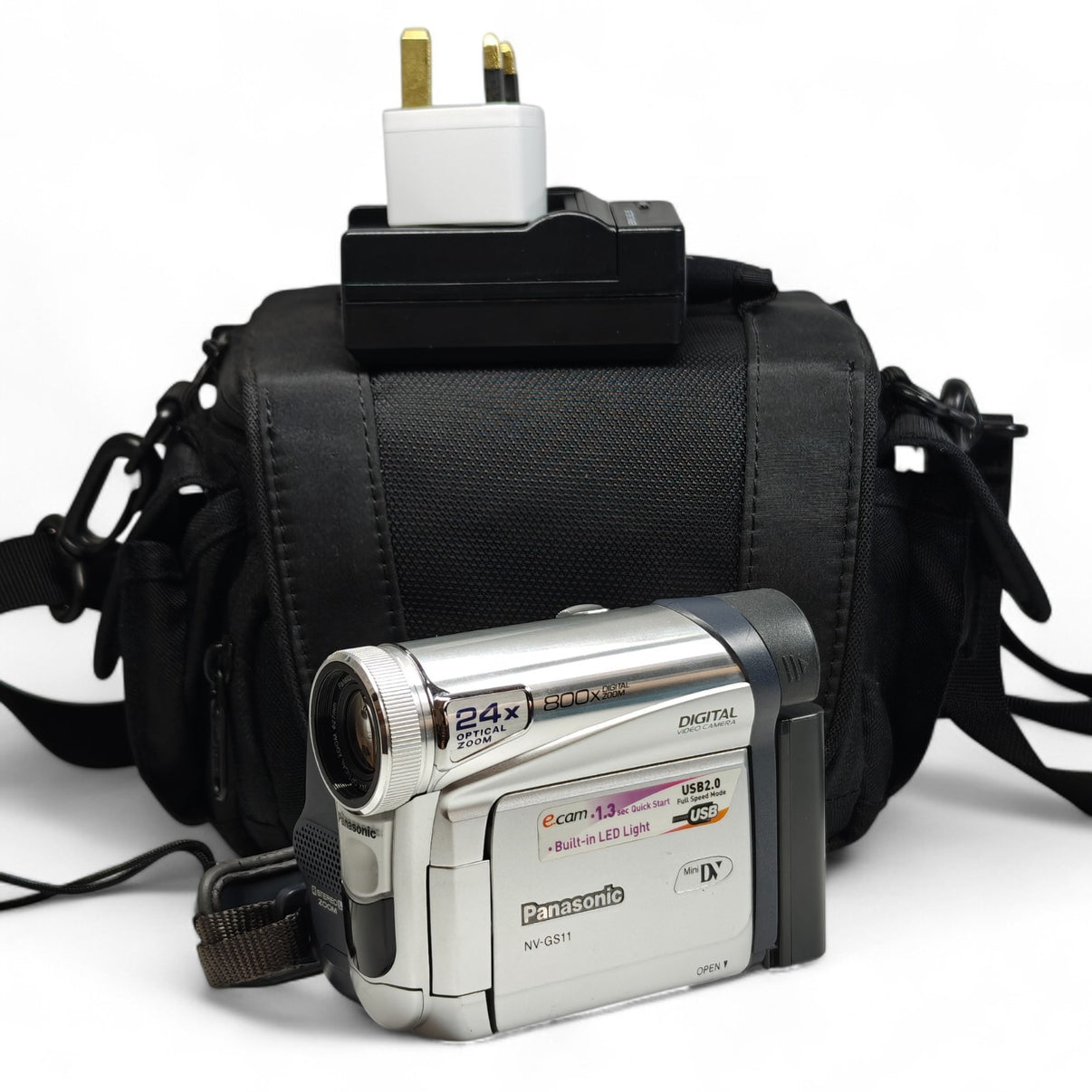 Panasonic NV-GS11 Camcorder 24x Zoom PAL MiniDV Tape Video Camera, Charger, Bag.