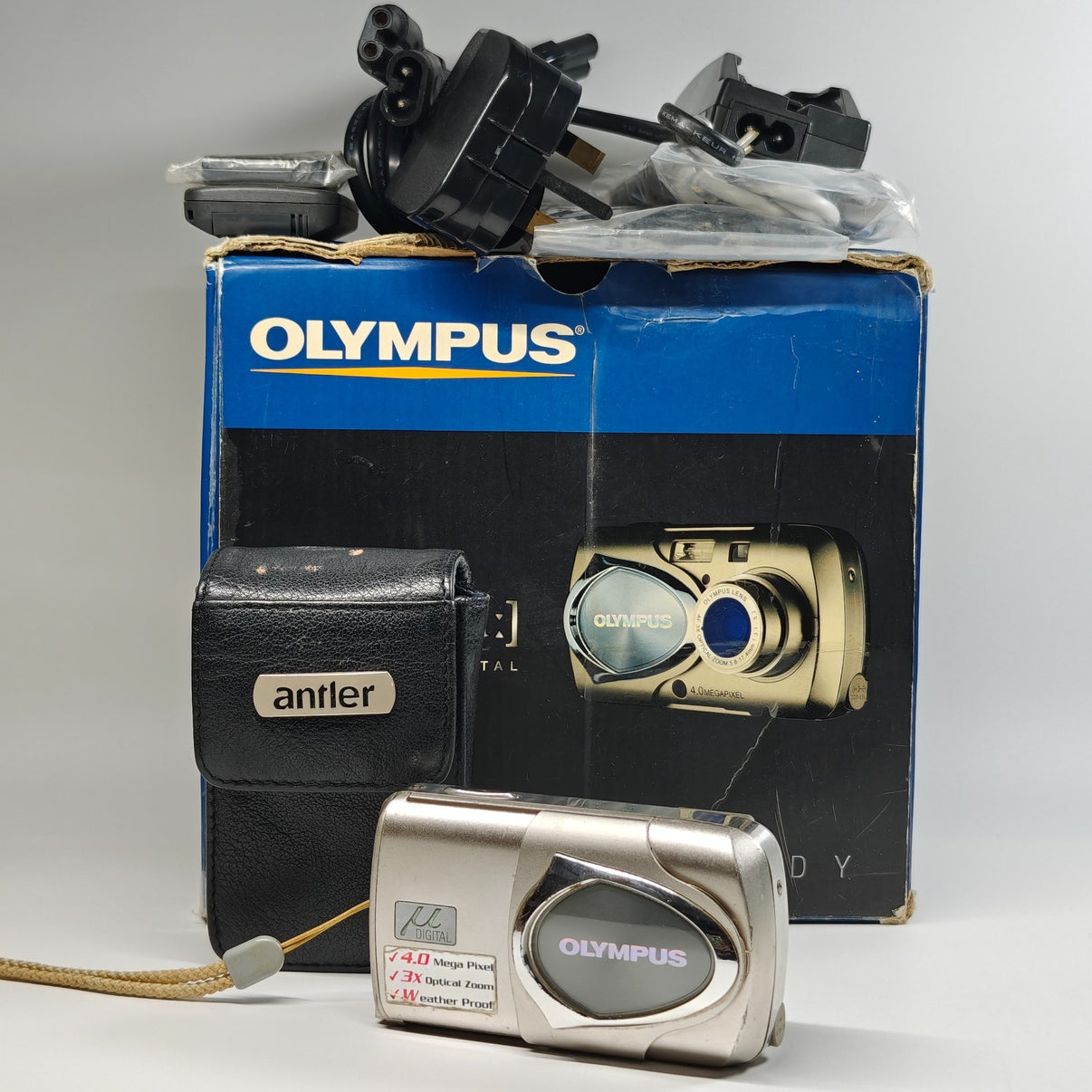 Olympus mju µ 410 Digital Camera Silver 4.0MP Retro 2000s Digicam - Boxed - Native Sole Cameras