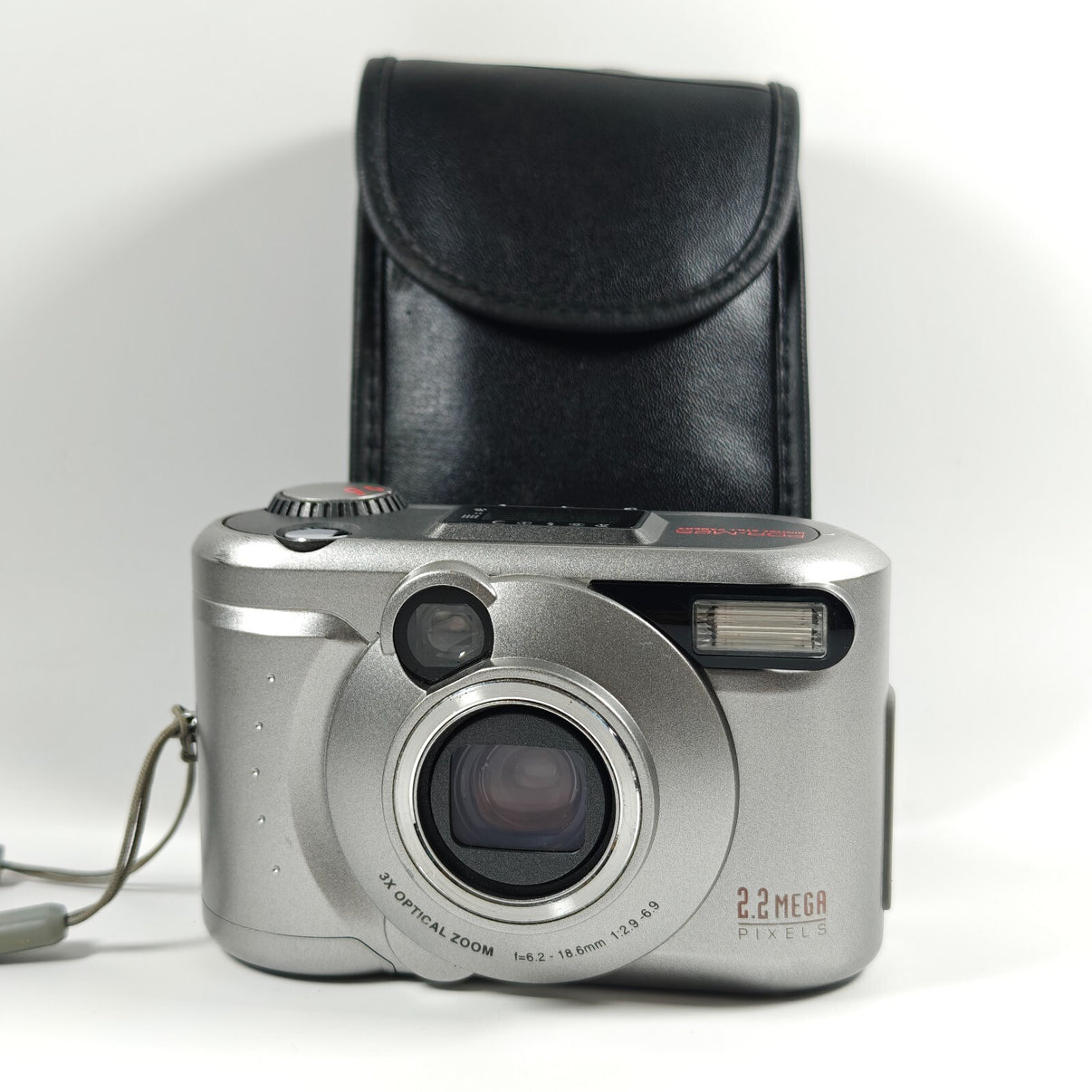 Toshiba PDR-M25 2.2MP Digital Camera (Silver) Retro 2001 RARE Collectable + Case - Native Sole Cameras