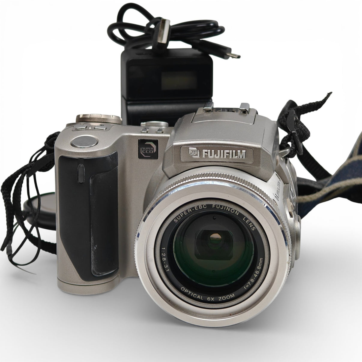 Fujifilm FinePix 4900 Zoom 2.2MP Digital Bridge Camera Silver 6x Zoom + Charger - Native Sole Cameras