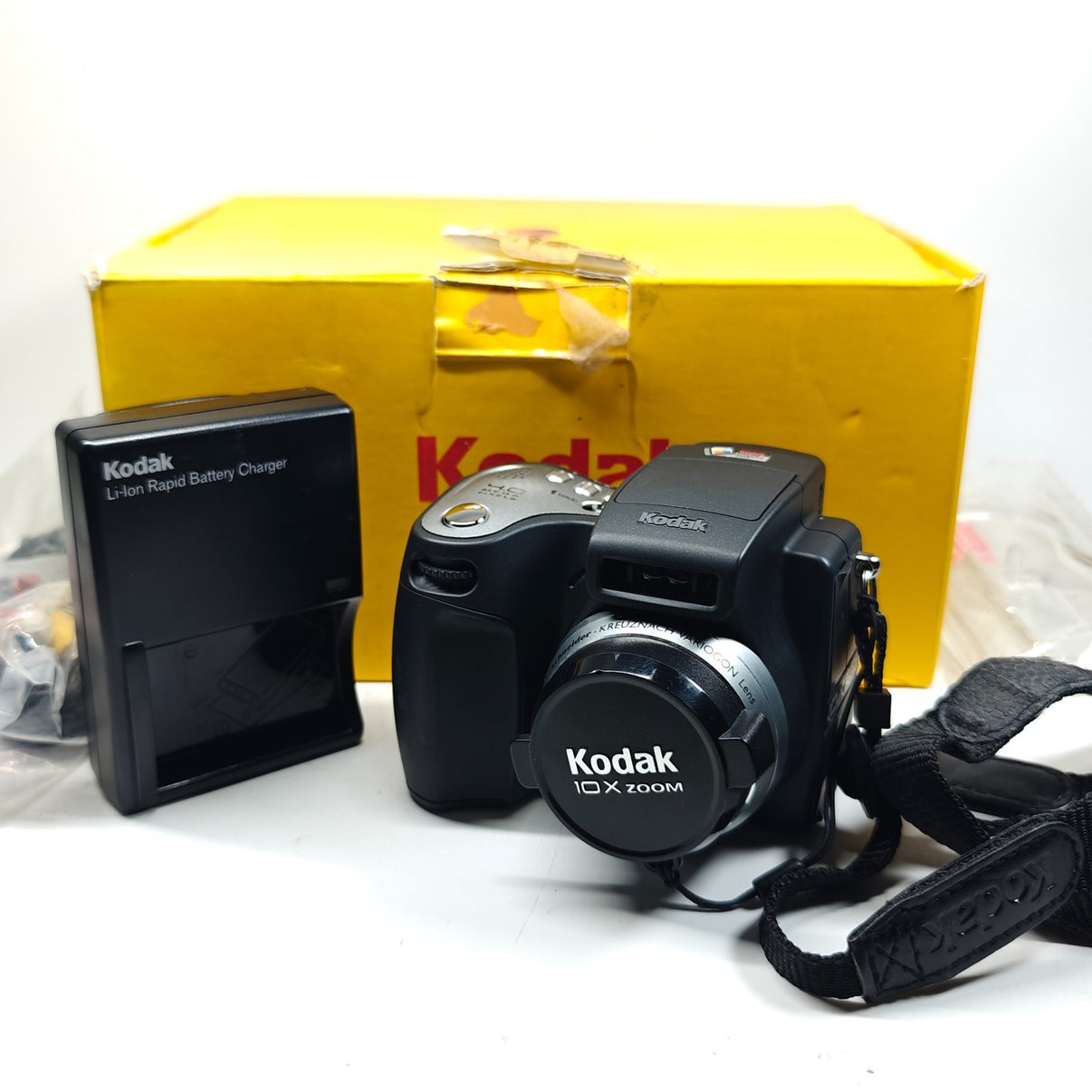 Kodak EASYSHARE DX6490 4.0MP Digital Camera 10x Zoom Y2K Digicam Boxed - Native Sole Cameras