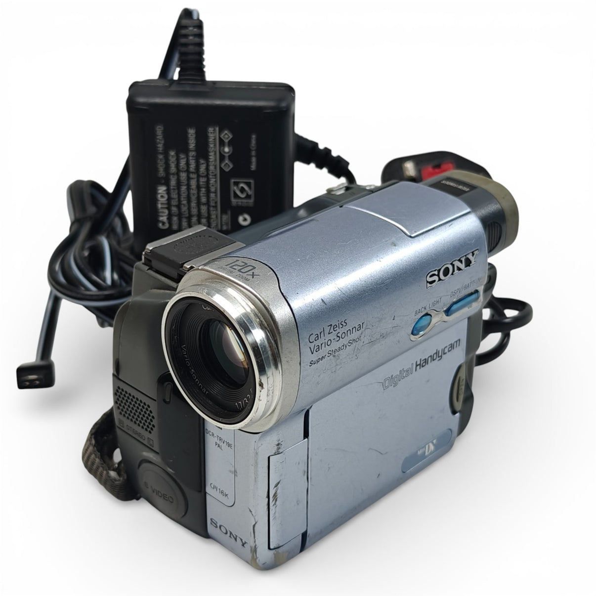 Sony Handycam DCR-TRV19E MiniDV Camcorder NightShot 10x Zoom + Charger - Native Sole Cameras