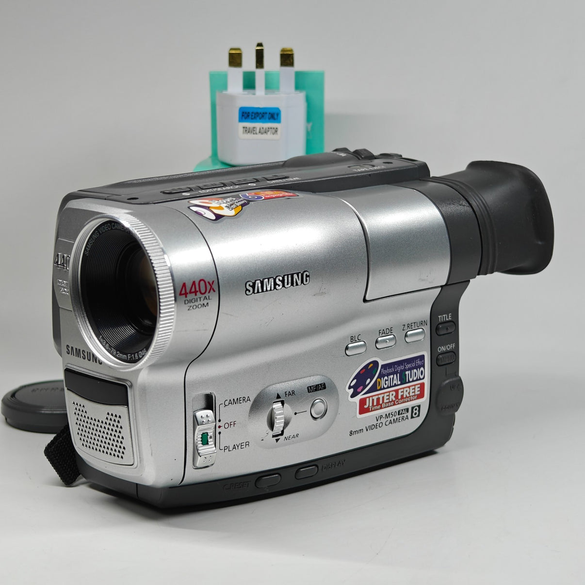 Samsung VP-M50 8mm Video Camera Camcorder Silver PAL 440x Zoom + Charger - Native Sole Cameras