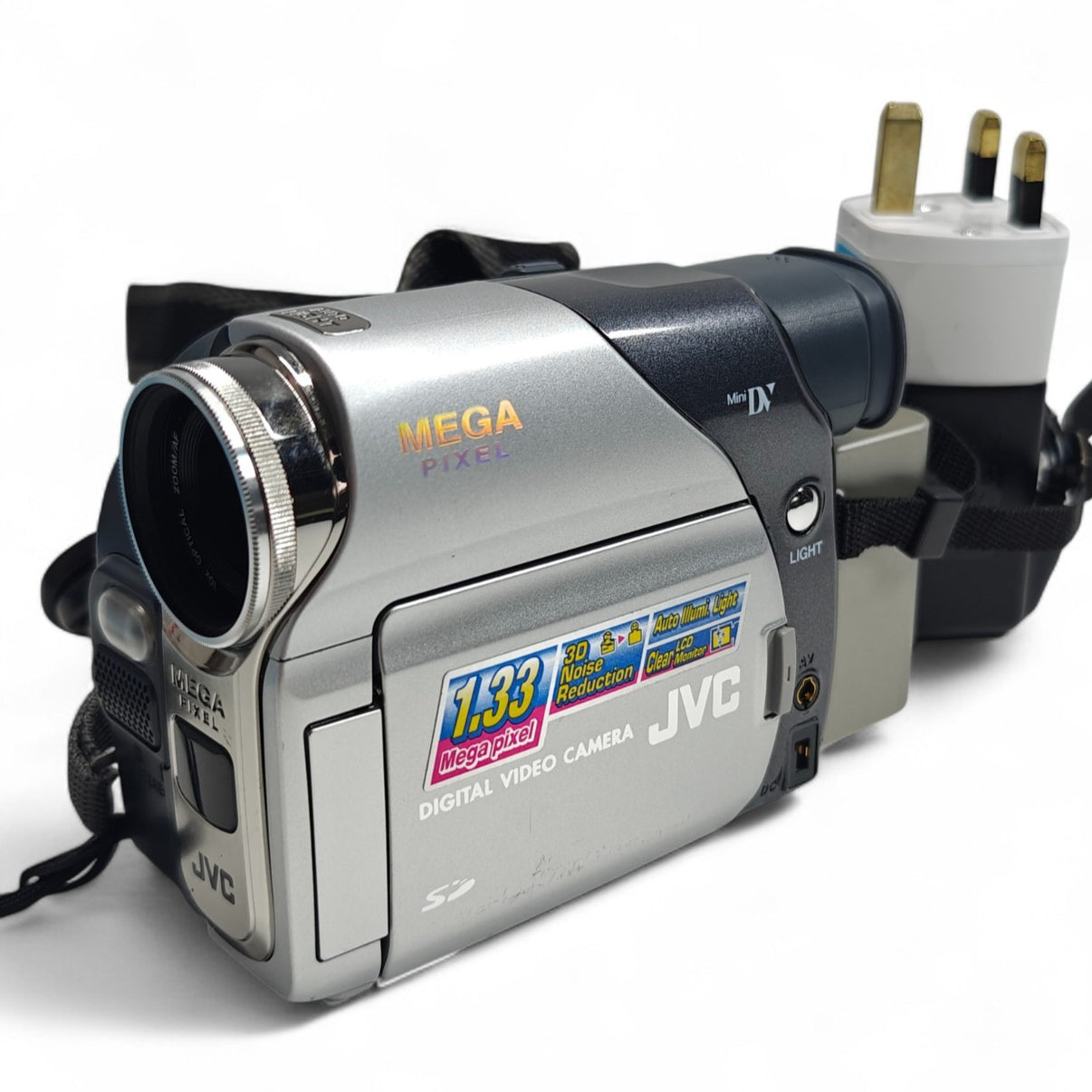 JVC GR-D93 Camcorder 1.33MP 10x Zoom MiniDV Digital Video Camera + Charger.