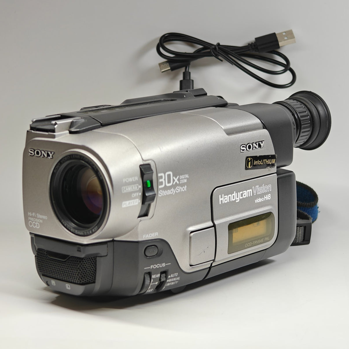 Sony Handycam Vision CCD-TRV64E Hi8 Tape Camcorder 2.5" LCD 15x Zoom + Charger - Native Sole Cameras