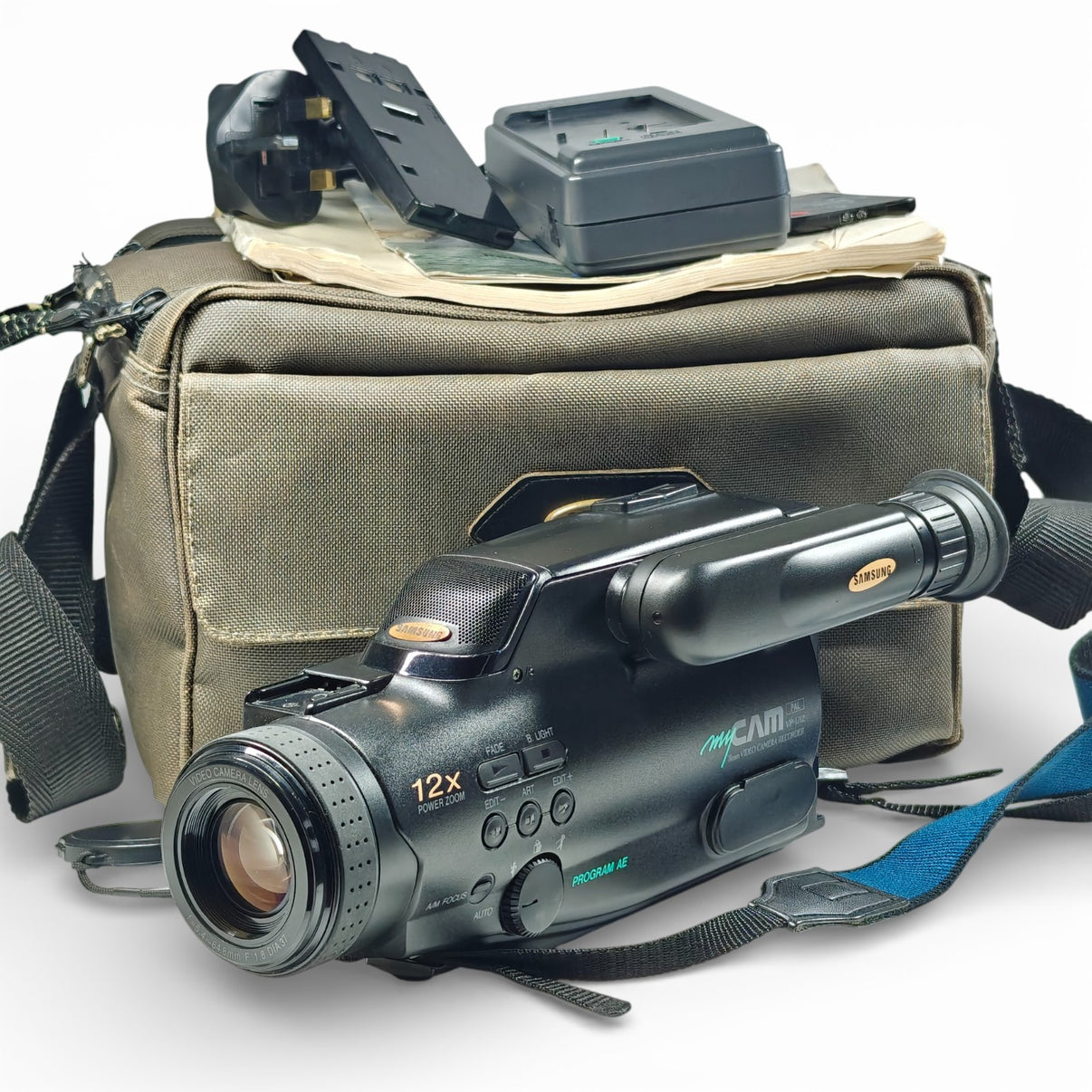 Samsung MyCam VP-U12 8mm Camcorder Black 12x Power Zoom + Charger, Bag, Manual - Native Sole Cameras