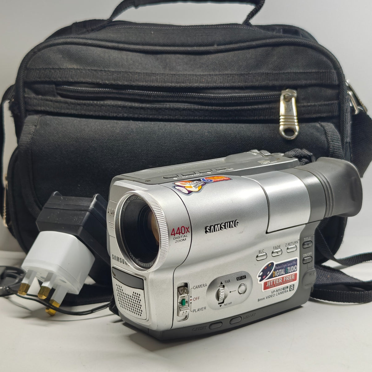 Samsung VP-M50 8mm Video Camera Camcorder Silver PAL 440x Zoom + Charger & Bag - Native Sole Cameras