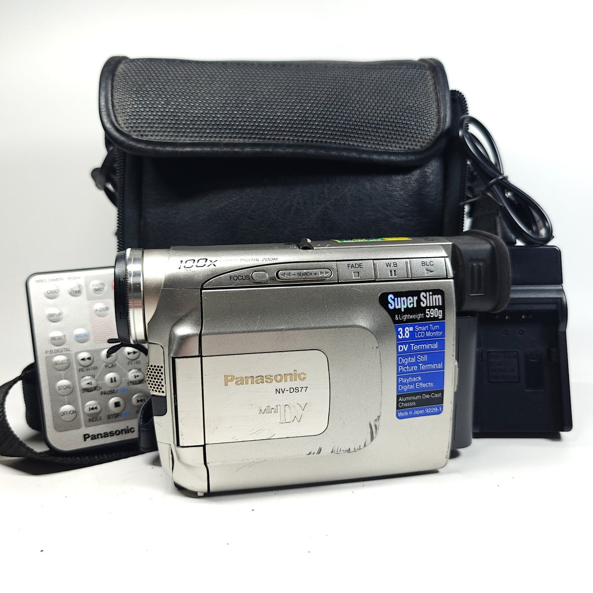 Panasonic NV-DS77 MiniDV Camcorder 10x Optical Zoom Large 3.8" LCD + Extras - Native Sole Cameras
