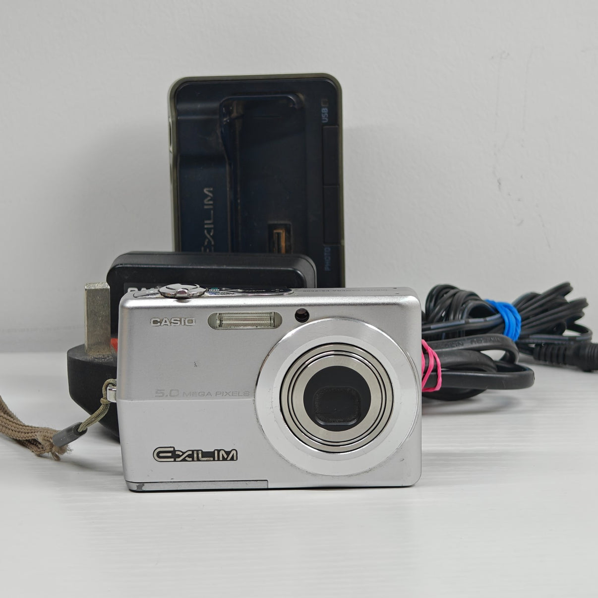 Casio Exilim EX-Z500 Digital Camera 5MP Silver Retro Y2K Digicam + Charger Dock - Native Sole Cameras