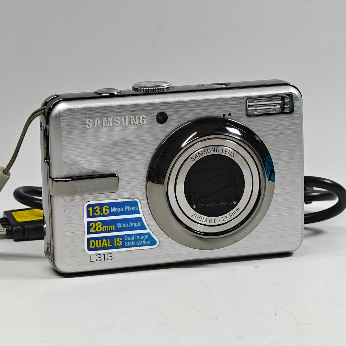 Samsung L313 Digital Camera Silver 13.6MP + USB Charger | Works but Dust in Lens - Native Sole Cameras