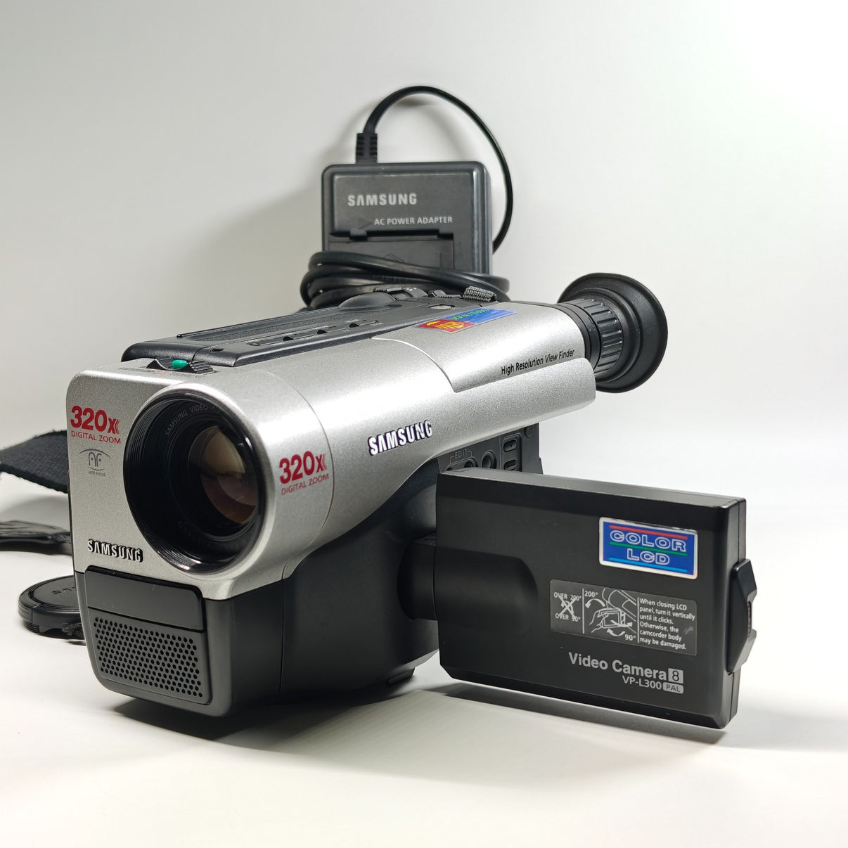 Samsung VP-L300 Camcorder 320x Zoom PAL Retro Video 8mm Video8 Camera + Charger - Native Sole Cameras