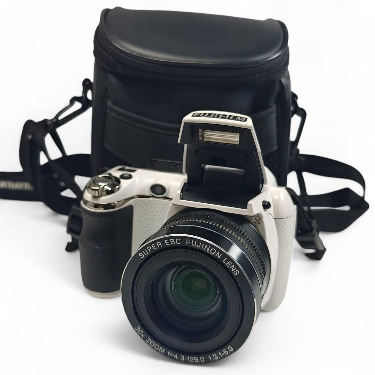 Fujifilm FinePix S4500 14.0MP Digital Bridge Camera (White) 30x Wide Zoom + Bag.