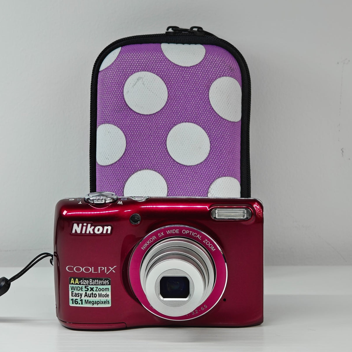 Nikon COOLPIX L26 16.MP Digital Camera (Red) 5x Zoom CCD Compact Digicam + Case - Native Sole Cameras